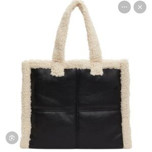 Stand Studio - Black / Cream Sherpa Large Tote Bag